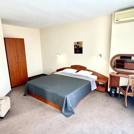 ホテル Bsa Gradina & Aquapark 4*